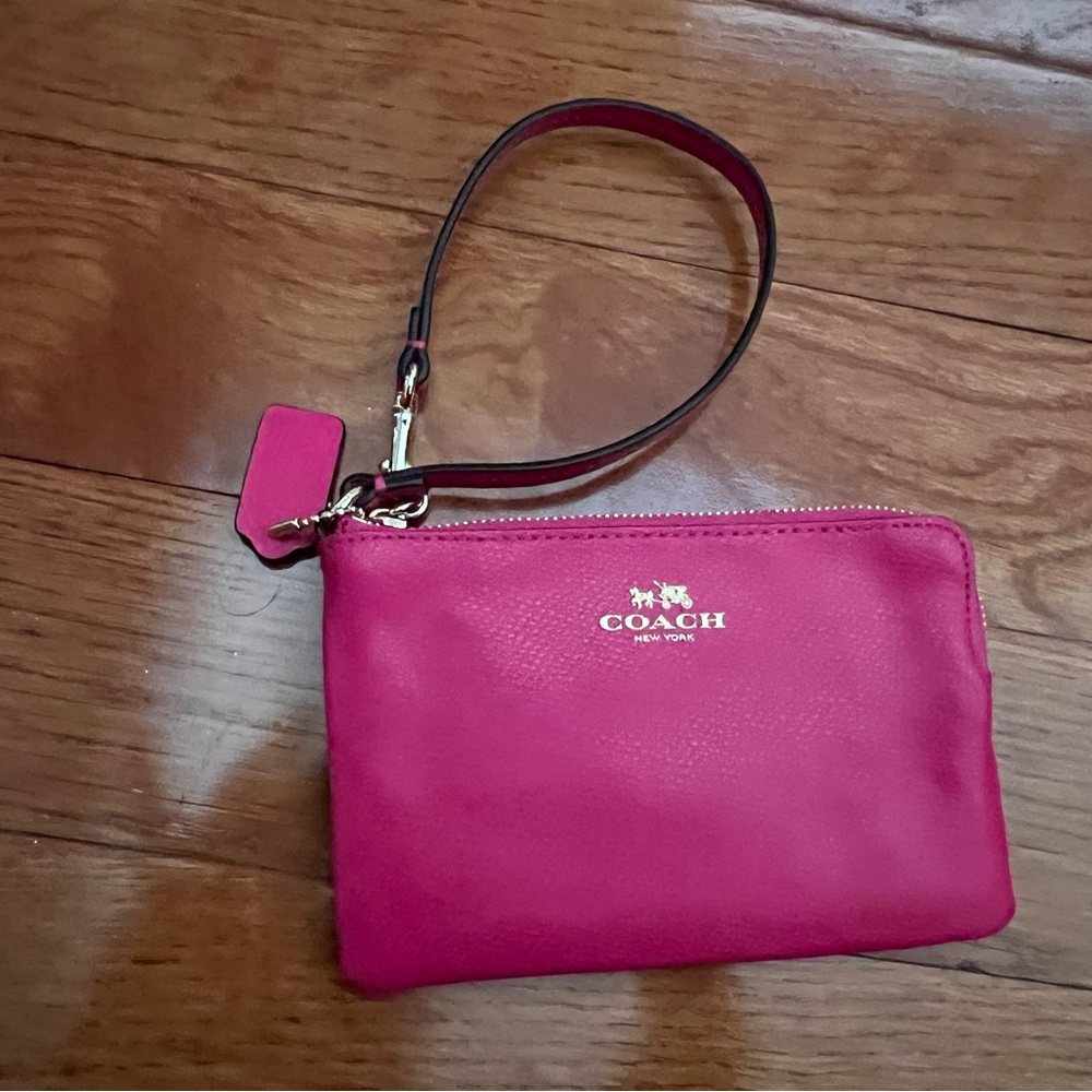 Coach Confetti Pink Corner Zip leather wristlet